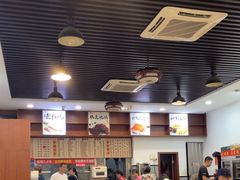 -香辉食馆(新兴路店)