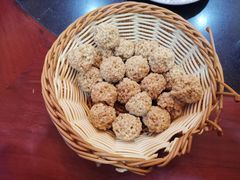 -鲁朗石锅城·松茸天麻石锅鸡