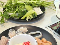 -尚品海鲜肥牛自助火锅(湖明店)