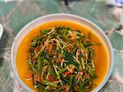 酸笋炒空心菜-浩海火烧云傣家菜(京广店)