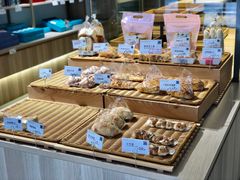 -顶东面包花园·生日蛋糕(世博店)
