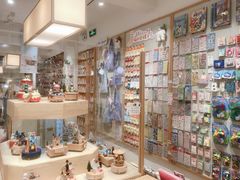 零售区-猫的天空之城概念书店(束河店)
