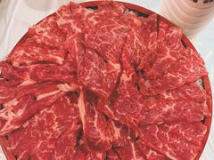 安格斯牛肉-鲜入围煮花胶鸡海鲜火锅