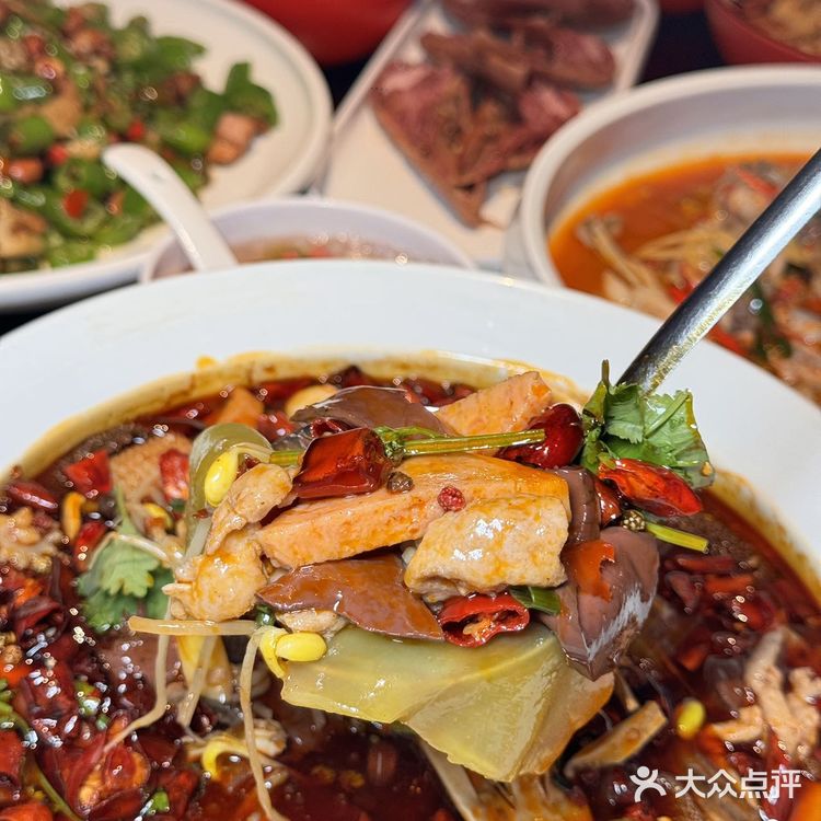 在上海一定要到这家吃下川渝美味江湖菜🥢