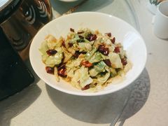 -阿瓦山寨·湘菜现炒·剁椒鱼头王(咸阳总店)