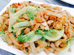 -覃记海鲜美食餐厅