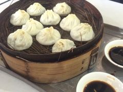 鲜肉汤包-四季美汤包(户部巷店)