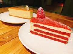 红丝绒慕斯蛋糕-良木缘咖啡西餐(优品道广场店)