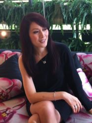 benson为名模琪琪做造型-Godhands美发设计沙龙