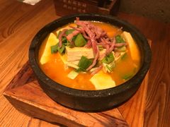 咕嘟肉沫包浆豆腐-云海肴·汽锅鸡·云南代表菜(天津国金汇店)