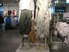 -H&M(天一广场店)