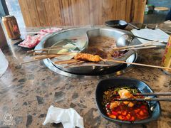 鸳鸯锅-匚巷火锅串串