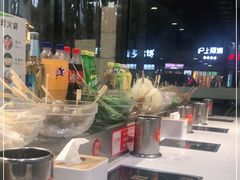 -百品聚旋转火锅(万德庄店)