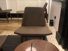 大堂-星巴克臻选(广州沙面店)