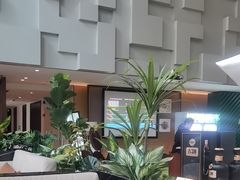 -上海古井假日酒店 · 井廊吧