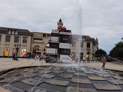 -王府井奥莱临潼小镇(临潼店)