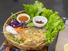 白族特色菜包鱼-老渔家白族石板烧旗舰店