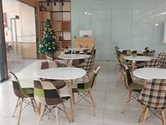 -沃尔得国际英语(泉城路校区)