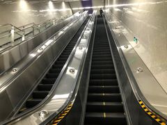 -红土地(地铁站)