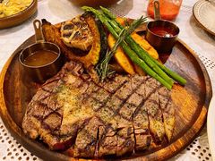 -悦享绿山墙西餐厅