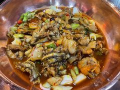 -虾弄弄海派小龙虾·牛羊蝎子火锅