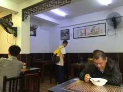 大堂-长人馄饨铺(解放街店)