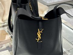 -SAINT LAURENT(海港城店)