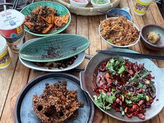 -包整·丝娃娃(一览甲秀楼风景店)