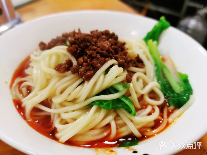 明红蹄花(锦江店)素椒杂酱面图片