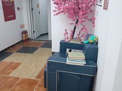 -猫库迷你自助仓储寄存仓库(丽泽桥店)