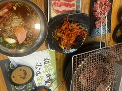 -合易泓烤肉·海肠捞饭(火车站店)