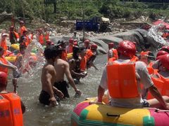 -尧山大峡谷漂流