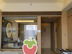 -广州花都皇冠假日酒店