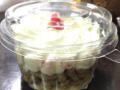 -红宝石·鲜奶小方·海派西点房(南丹店)