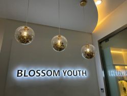 -柒朵科技美肤中心