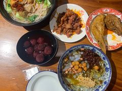 -爆炸头阿姨小四川正宗川味小吃(无任何分店)