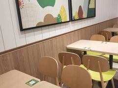 大堂-德克士(中心医院店)