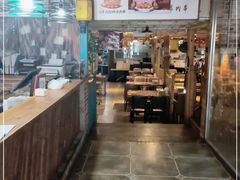 大堂-三个大叔烤羊肉串·炭炉砂锅菜(西三旗店)