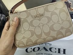 -COACH蔻驰(百联奥特莱斯广场店)