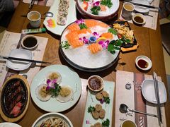 -青瓦餐厅·生鱼片·韩园烤肉(西塔店)