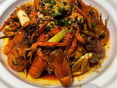 -肥肥虾庄·金牌油焖大虾(汉街SKP店)
