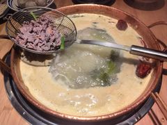 -洱火云南酸菜牛肉火锅(石景山当代商城店)