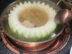 -得意咚瓜·顺德鱼生·冬瓜火锅(深圳首店)