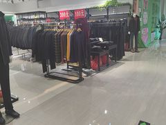 -资和信百货商场
