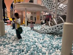 -奈尔宝·儿童乐园·亲子餐厅(鄞州万达店)