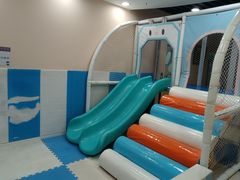 -爱乐梵国际儿童教育中心(古美店)