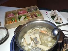 -喃喃椰·糟粕醋·椰子鸡火锅(七堡花园店)
