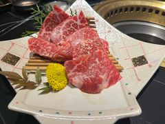-山川小町·极番烧肉(新地假日广场店)