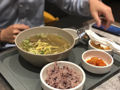 -大食代美食广场(上海中心店)