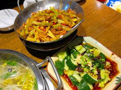 干锅肥肠-阿婉贵州苗家酸汤鱼(梅林店)